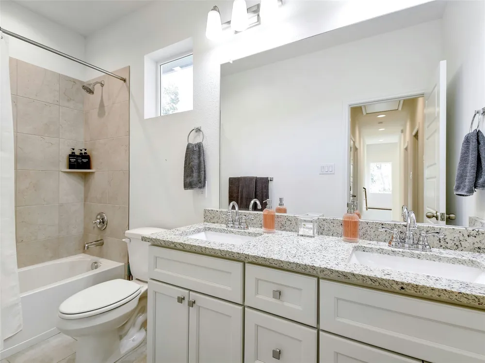 660 Mockingbird Drive Canyon Lake, TX 78133