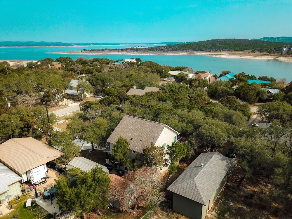 660 Mockingbird Drive Canyon Lake, TX 78133