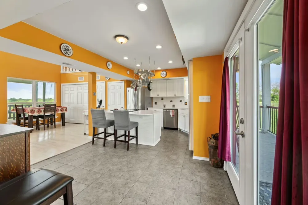 13484 Avis Road Dale, TX 78616