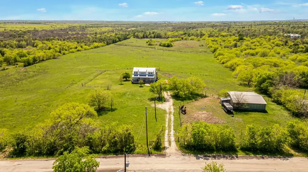 13484 Avis Road Dale, TX 78616