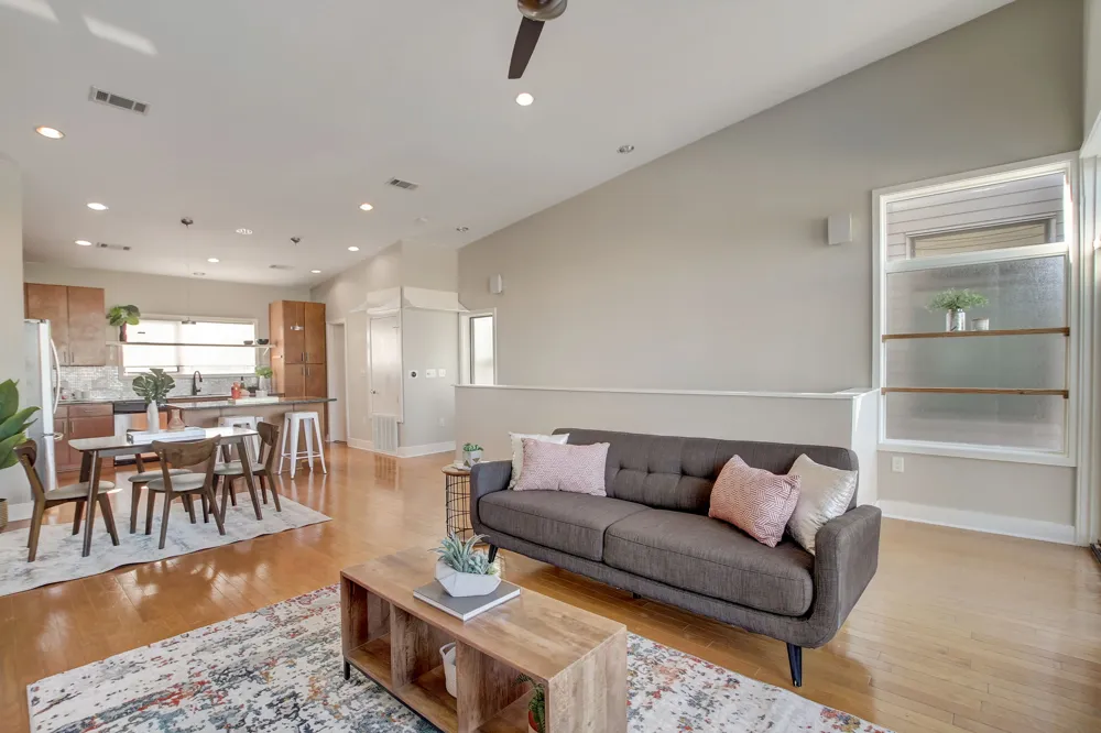 1702 S Lamar Boulevard #11 Austin, TX 78704