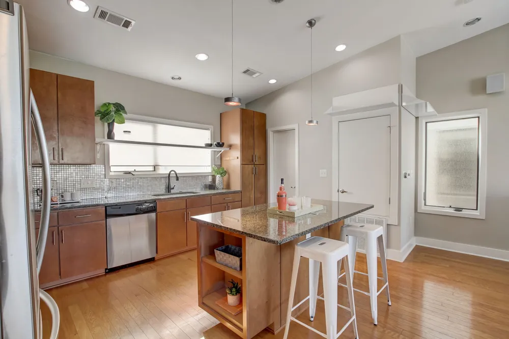 1702 S Lamar Boulevard #11 Austin, TX 78704
