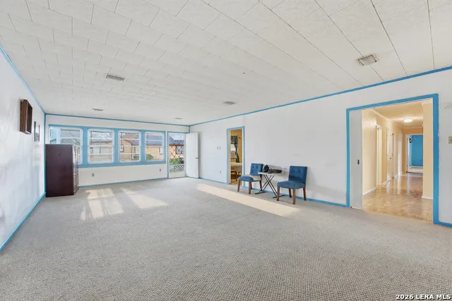 500 texas Nixon, TX 78140