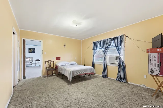 500 texas Nixon, TX 78140
