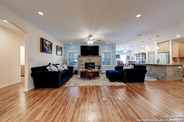 861 Rutherford Fischer, TX 78623