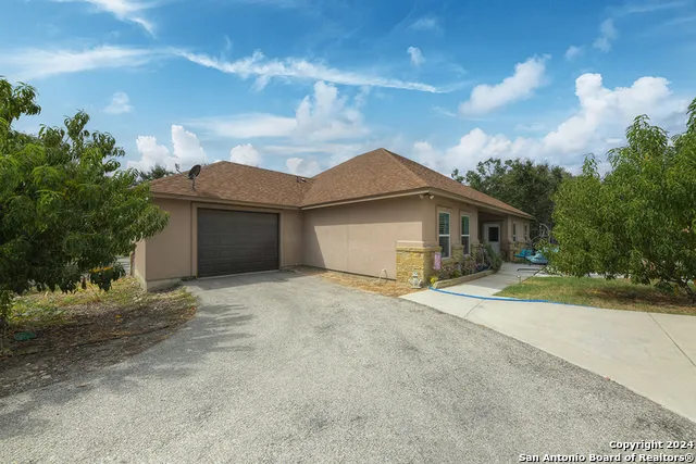 861 Rutherford Fischer, TX 78623