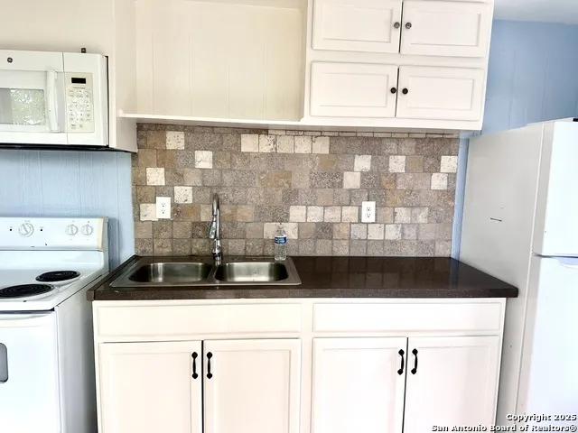 104 S 2nd ST Stockdale, TX 78160