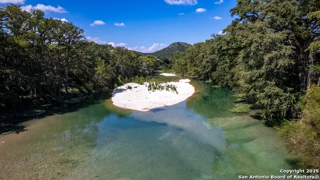 319 Bent River Concan, TX 78838