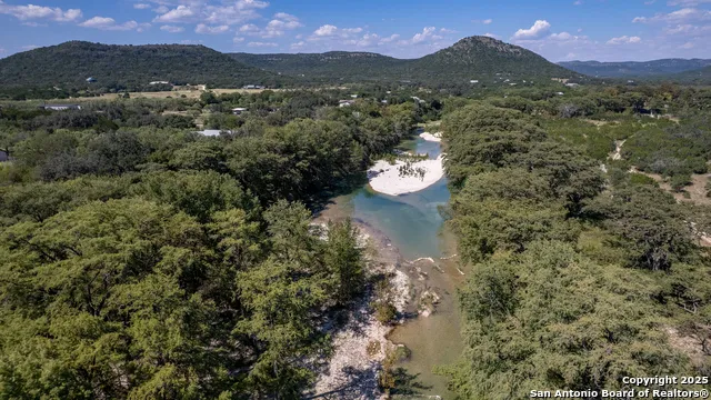 319 Bent River Concan, TX 78838