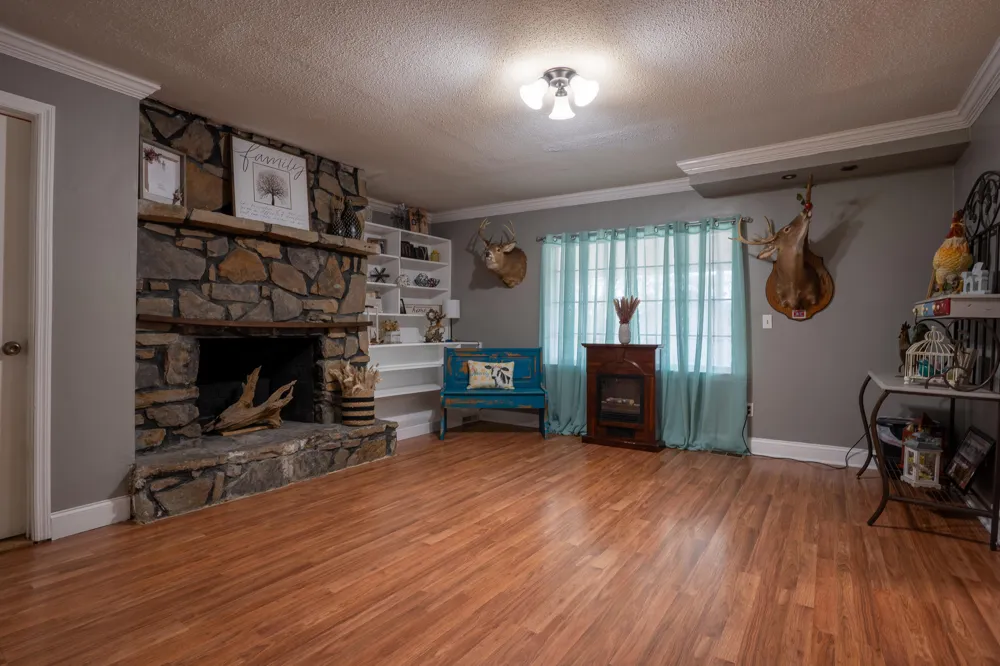 4667 County Road 91 Stevenson, AL 35772