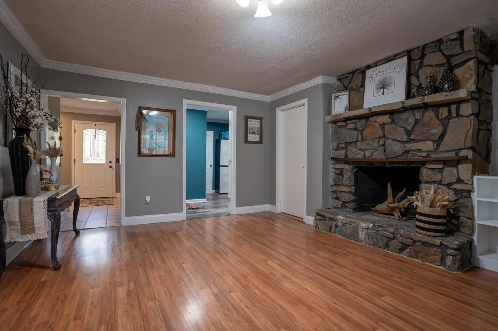 4667 County Road 91 Stevenson, AL 35772