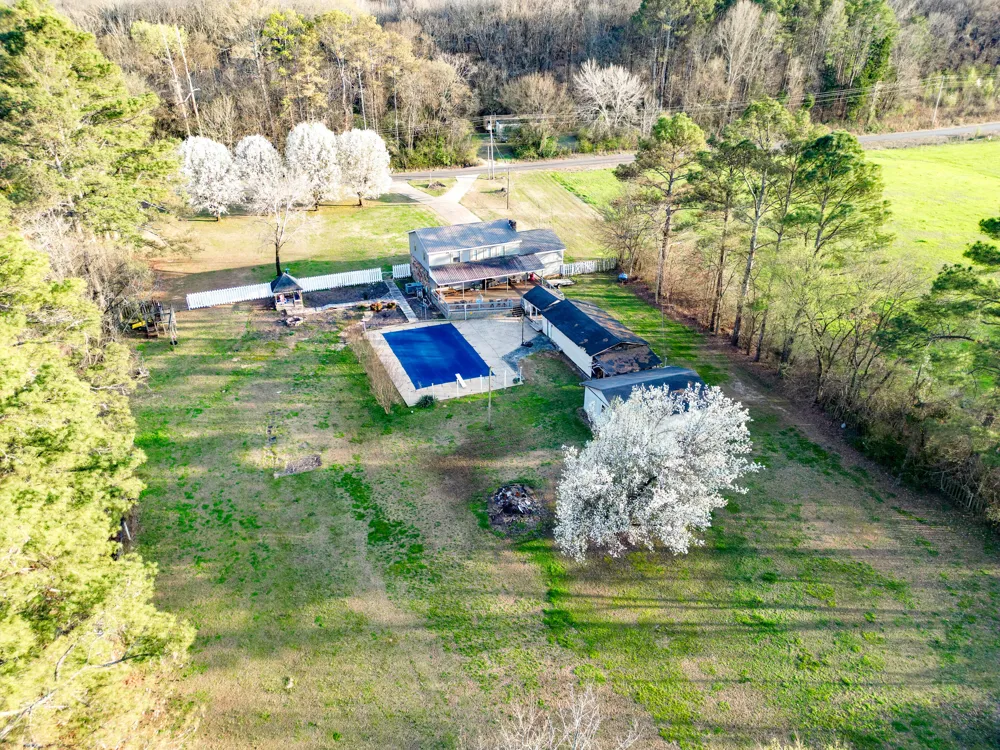 4667 County Road 91 Stevenson, AL 35772
