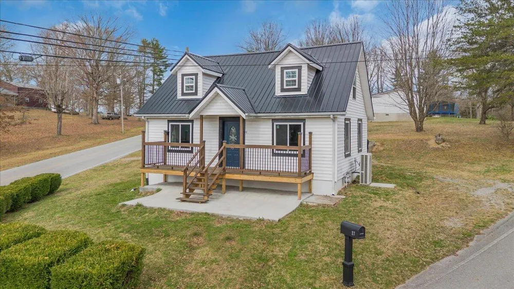 27 Church Street Spencer, TN 38585