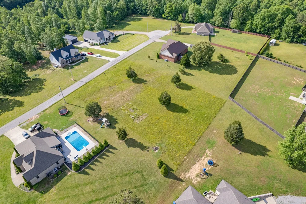 594 Double Eagle Dr Summertown, TN 38483