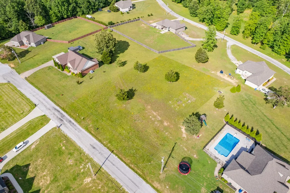 594 Double Eagle Dr Summertown, TN 38483