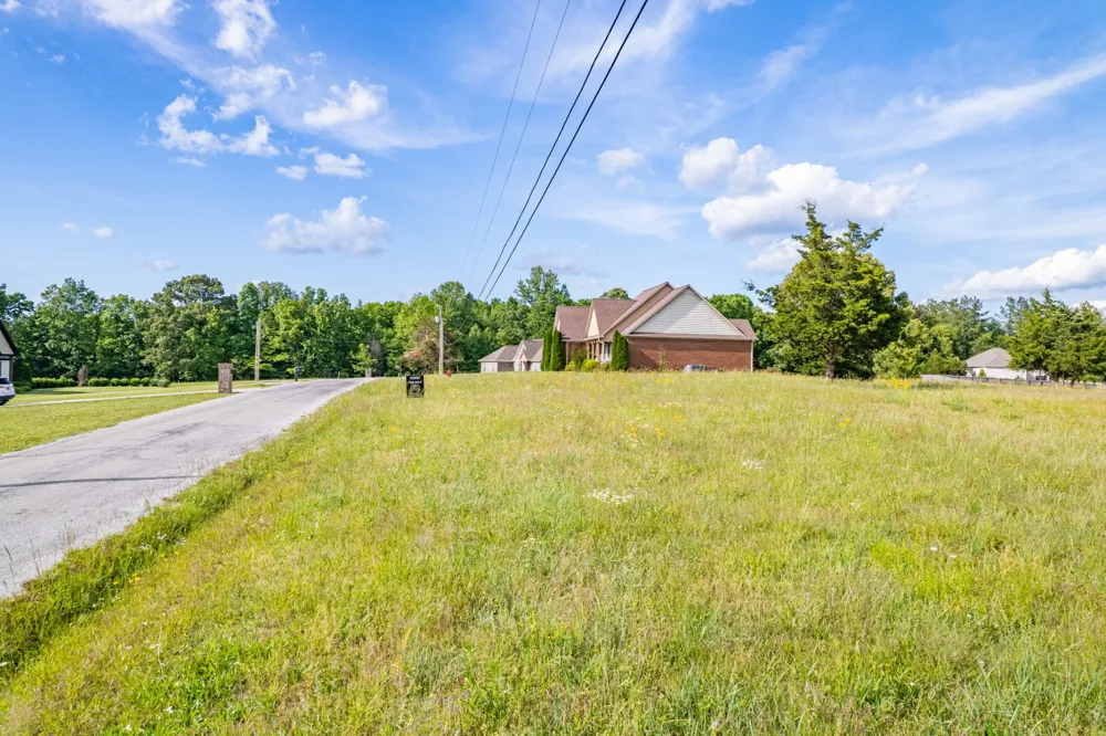 594 Double Eagle Dr Summertown, TN 38483