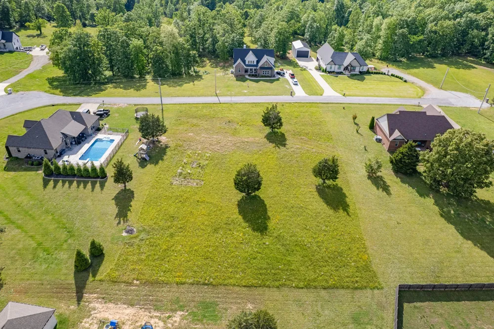 594 Double Eagle Dr Summertown, TN 38483