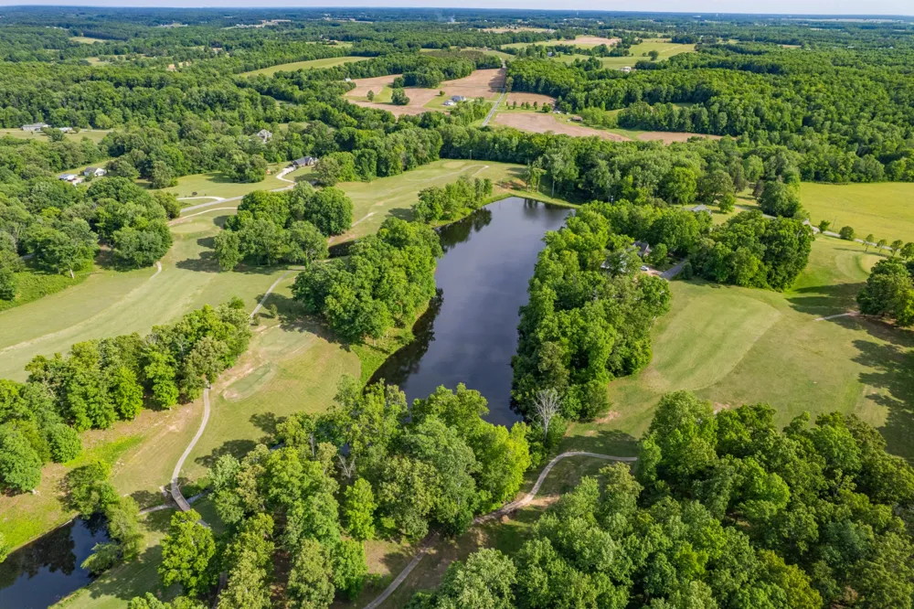 594 Double Eagle Dr Summertown, TN 38483