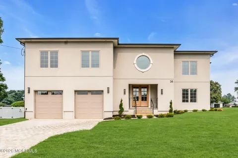 38 Coolidge Place