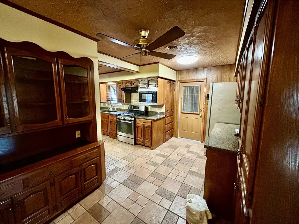 3308 Avenue B Nederland, TX 77627