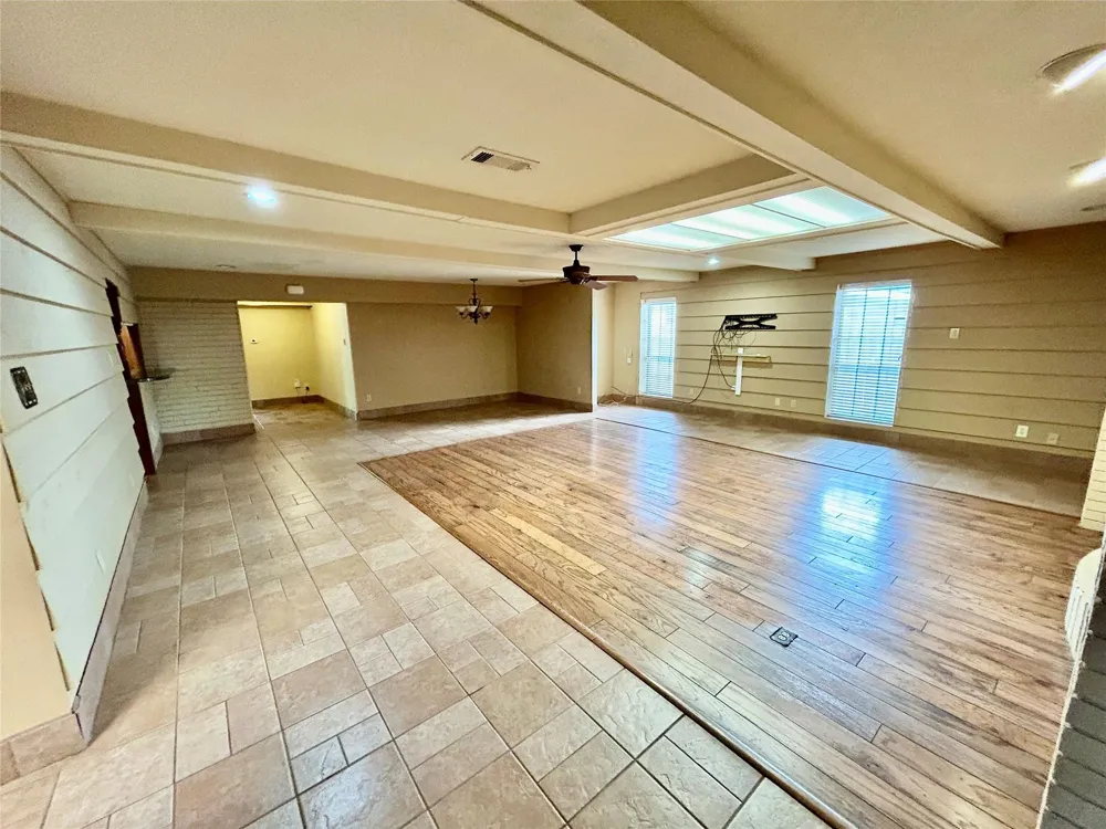 3308 Avenue B Nederland, TX 77627