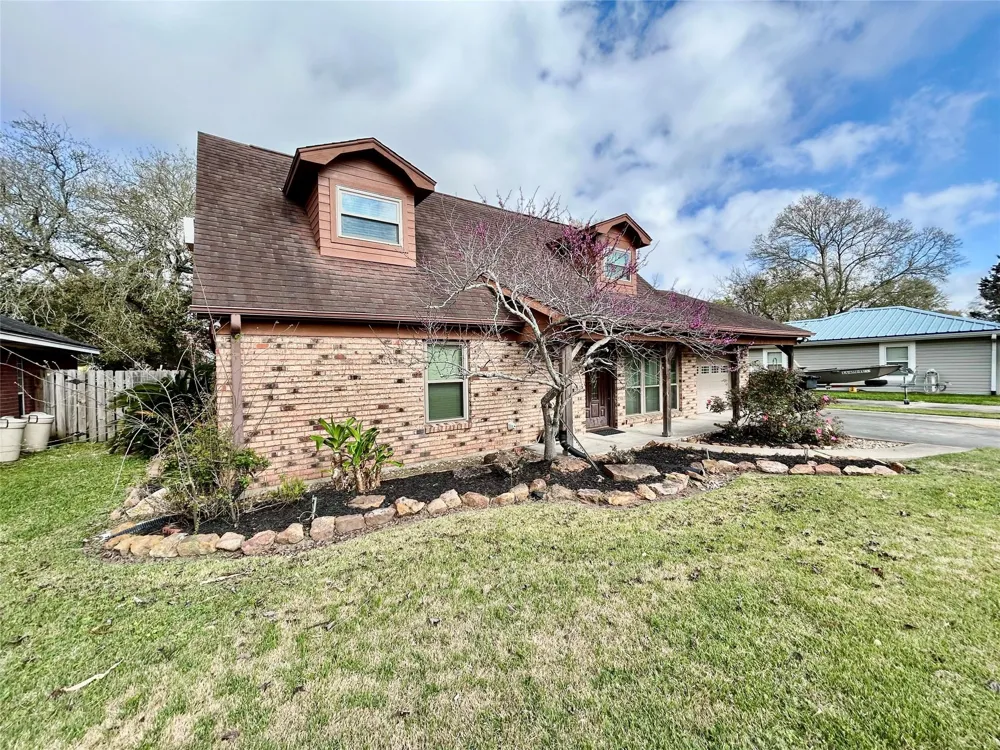 3308 Avenue B Nederland, TX 77627