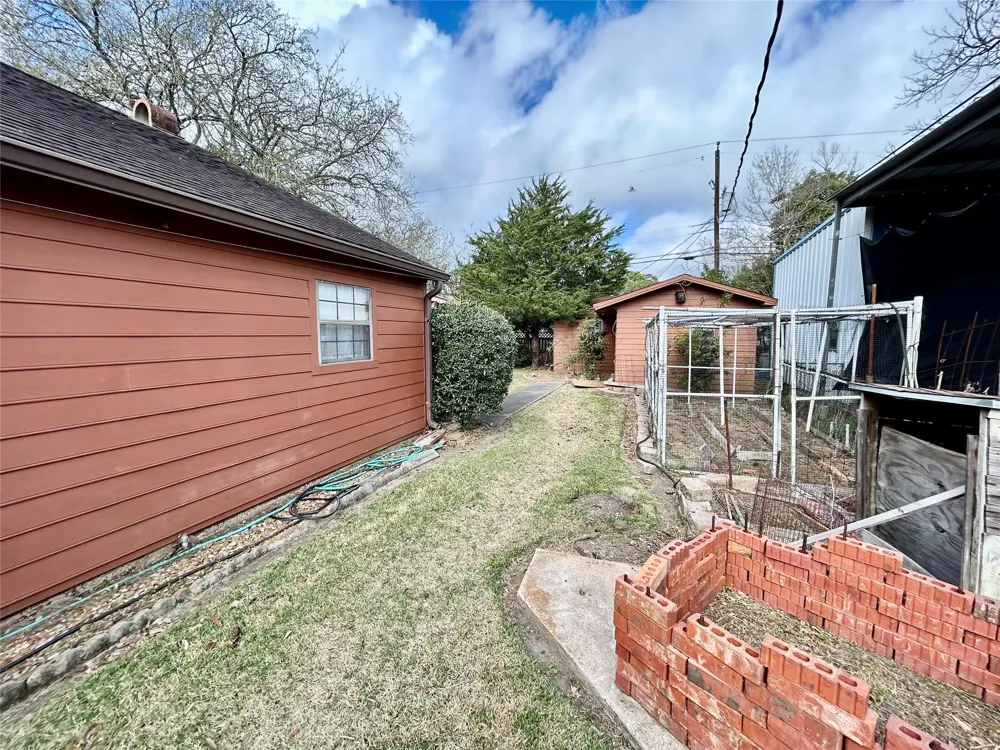 3308 Avenue B Nederland, TX 77627