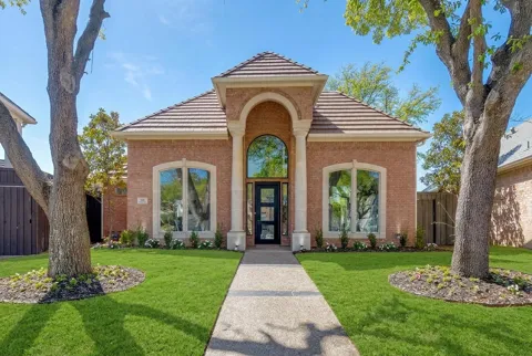 5815 Coolwater Cove