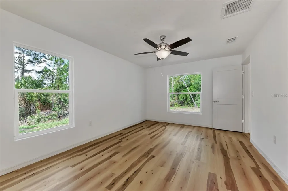 5465 TYSON STREET North Port, FL 34291