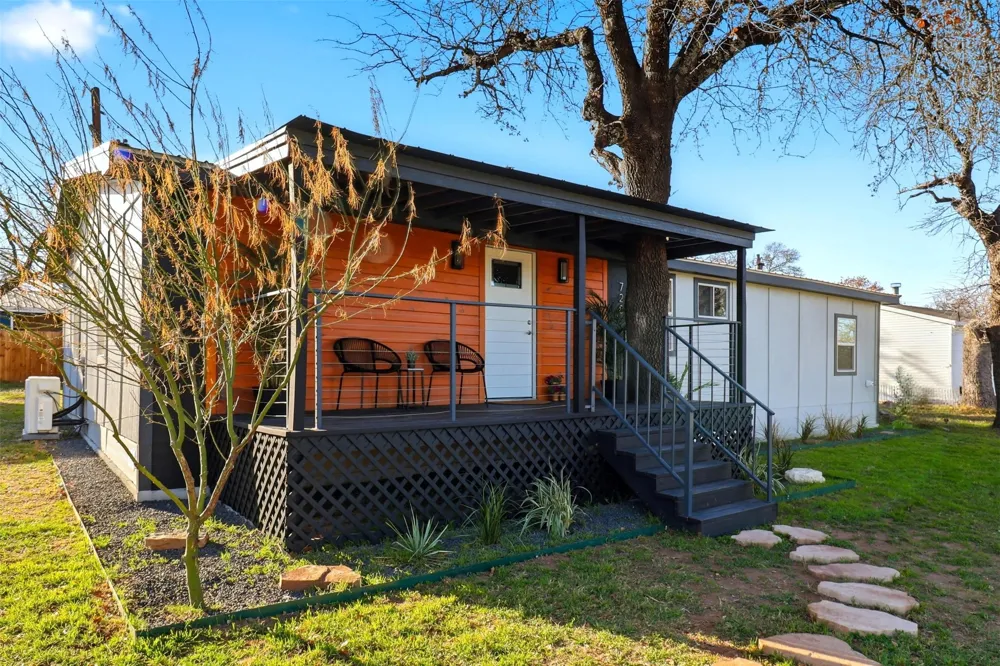 728 Driftwood Lane Cottonwood Shores, TX 78657