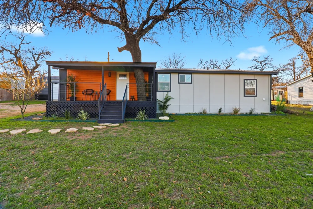 728 Driftwood Lane Cottonwood Shores, TX 78657