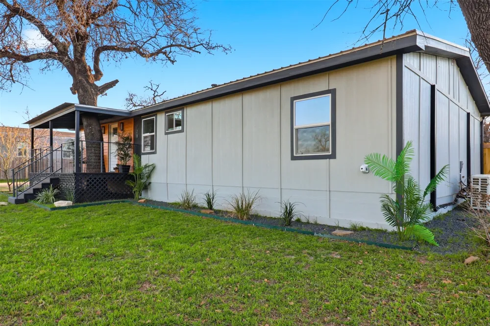 728 Driftwood Lane Cottonwood Shores, TX 78657