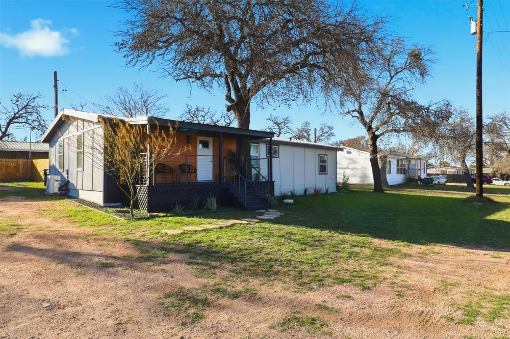 728 Driftwood Lane Cottonwood Shores, TX 78657