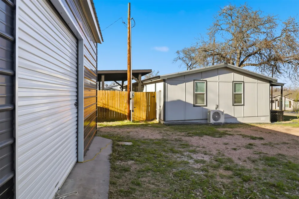 728 Driftwood Lane Cottonwood Shores, TX 78657