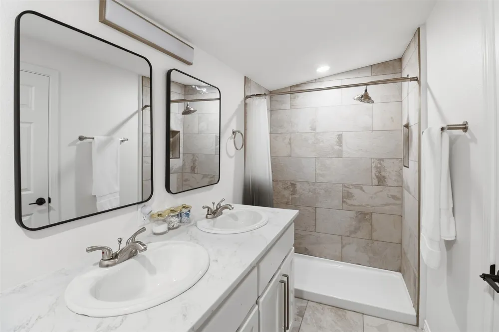 728 Driftwood Lane Cottonwood Shores, TX 78657