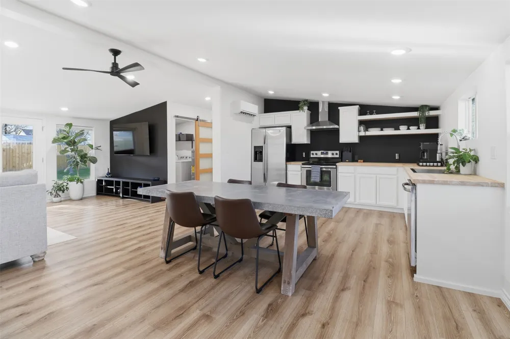 728 Driftwood Lane Cottonwood Shores, TX 78657