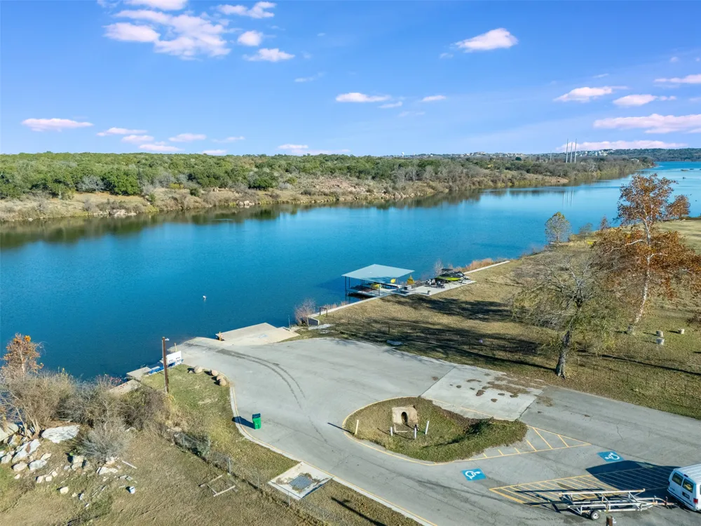 728 Driftwood Lane Cottonwood Shores, TX 78657
