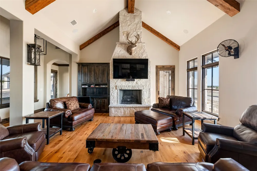 1231 PR 21 Glen Rose, TX 76690