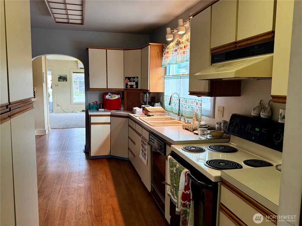 1907 Simpson Avenue Aberdeen, WA 98520