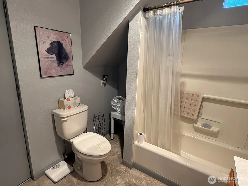 1907 Simpson Avenue Aberdeen, WA 98520
