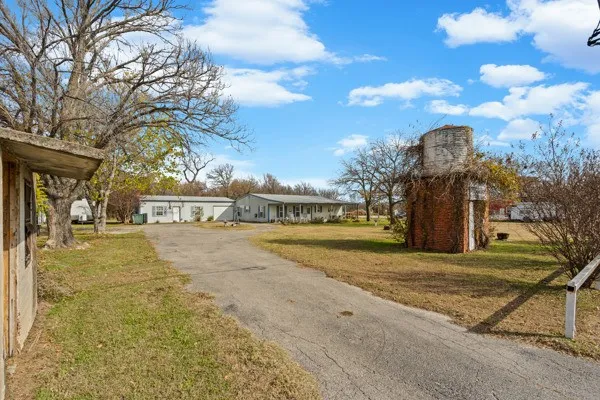 4861 E Highway 199 Reno, TX 76082