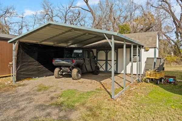 4861 E Highway 199 Reno, TX 76082