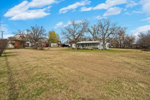 4861 E Highway 199 Reno, TX 76082