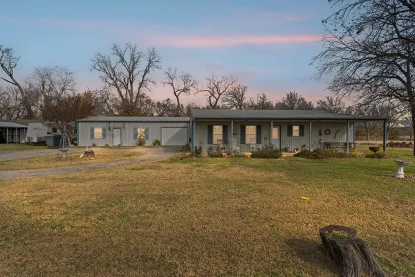 4861 E Highway 199 Reno, TX 76082