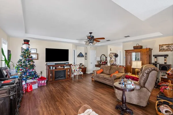 4861 E Highway 199 Reno, TX 76082
