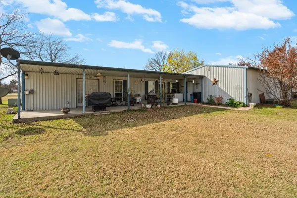 4861 E Highway 199 Reno, TX 76082