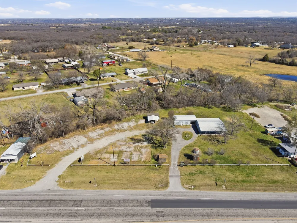 4861 E Highway 199 Reno, TX 76082