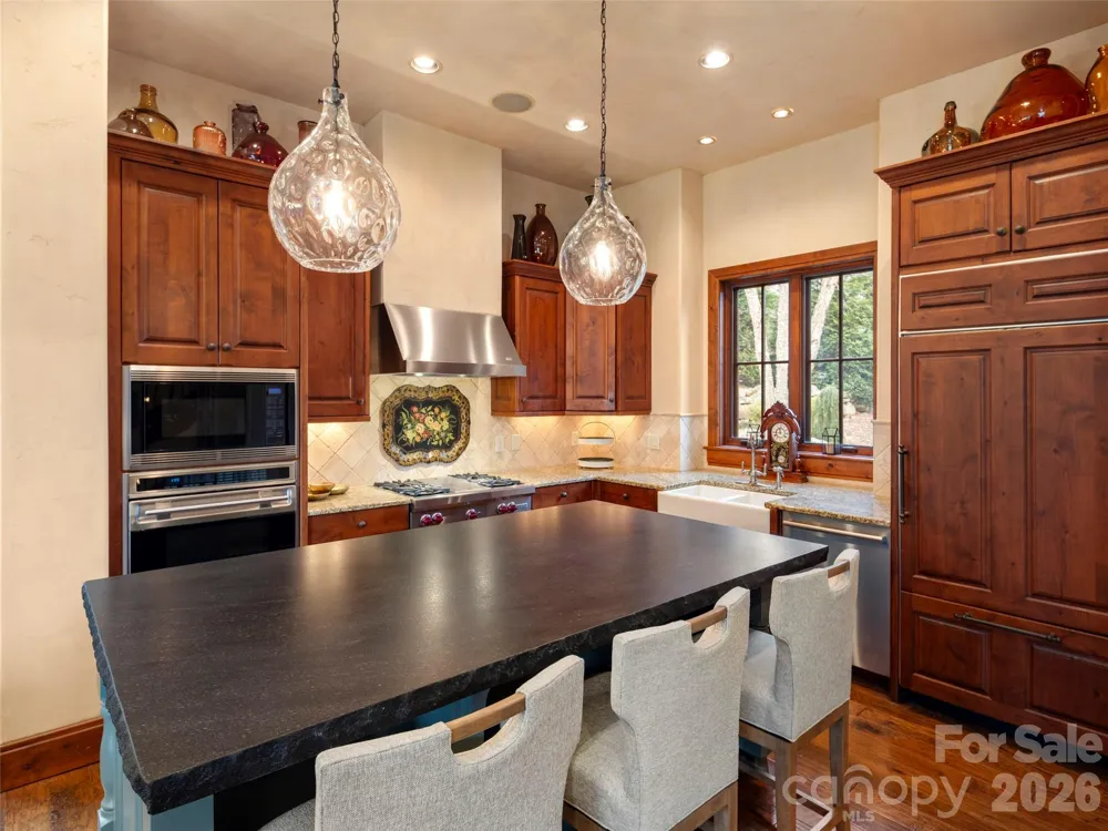 575 Walnut Valley Parkway Arden, NC 28704