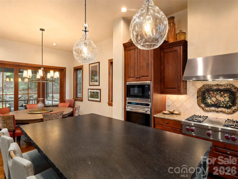 575 Walnut Valley Parkway Arden, NC 28704