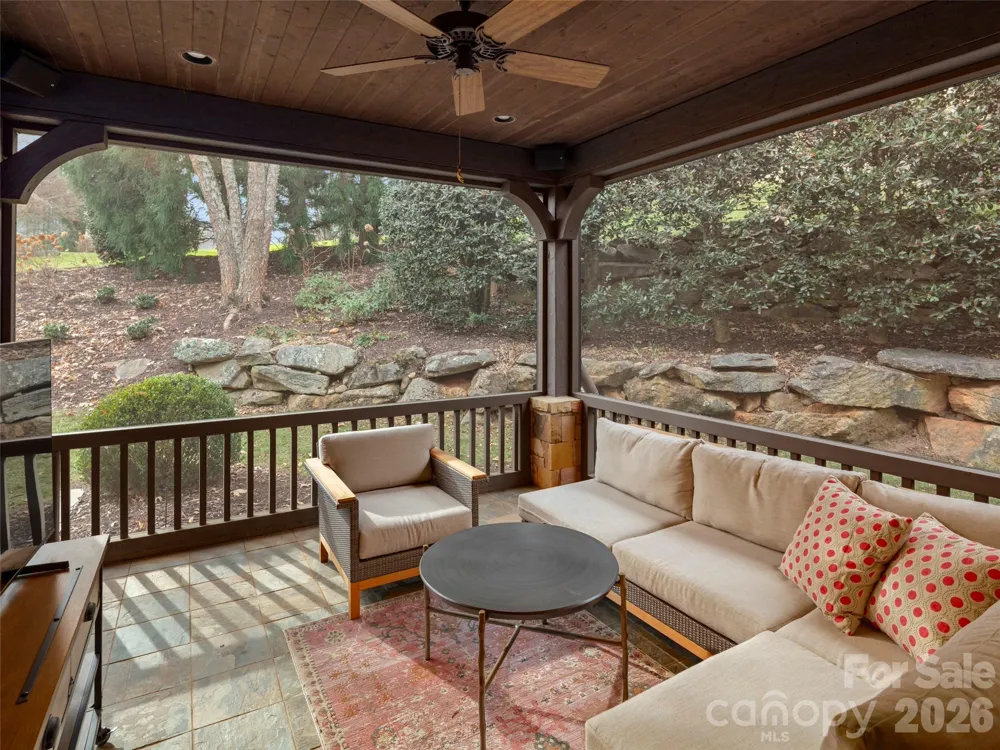 575 Walnut Valley Parkway Arden, NC 28704